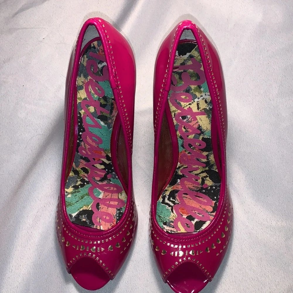 Betsy Johnson peep-toe pumps Hot pink